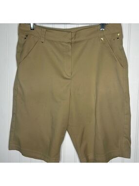 Tail Tech Bermuda Shorts Size 10